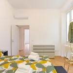 Guesthost - Lakeview With Pool, Garden & Parking Apartment Lierna