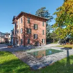 Guesthost - Lakeview With Pool, Garden & Parking Apartment Lierna