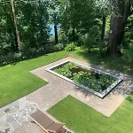 Guesthost - Lakeview With Pool, Garden & Parking Apartment *