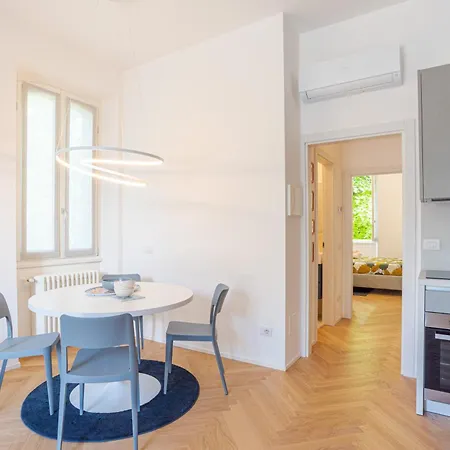 Apartment View With Pool, Garden And Parking *