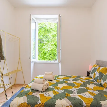 Apartment View With Pool, Garden And Parking Lierna
