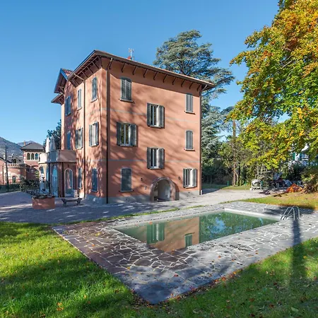 View With Pool, Garden And Parking Apartment Lierna