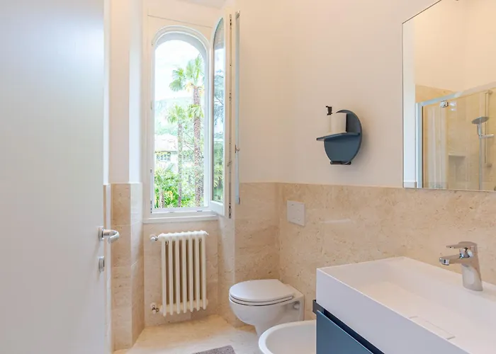 Guesthost - Lakeview With Pool, Garden & Parking * Lierna